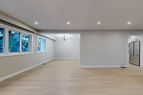 Photo 5 at 31 Angus Drive, Don Valley Village, Toronto