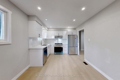 Photo 9 at 31 Angus Drive, Don Valley Village, Toronto