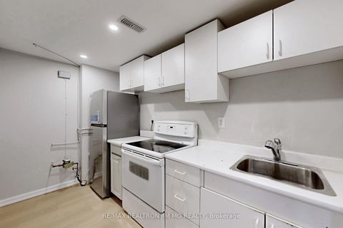 Photo 36 at 31 Angus Drive, Don Valley Village, Toronto