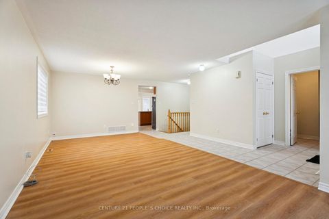 Photo 5 at 136 Marsellus Drive, Holly, Barrie