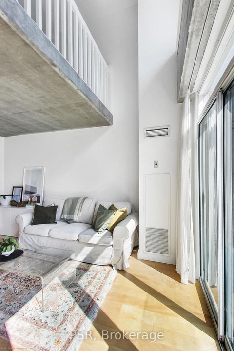 Photo 14 at 511 - 954 King Street, Niagara, Toronto