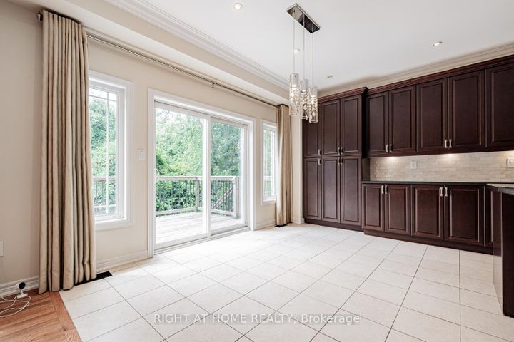 Photo 10 at 67 Timna Crescent, Patterson, Vaughan