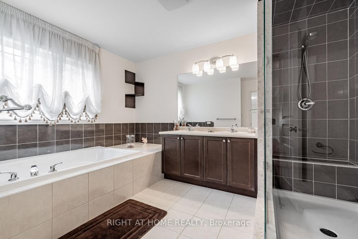 Photo 23 at 67 Timna Crescent, Patterson, Vaughan