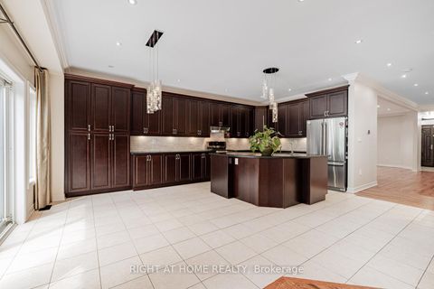 Photo 13 at 67 Timna Crescent, Patterson, Vaughan