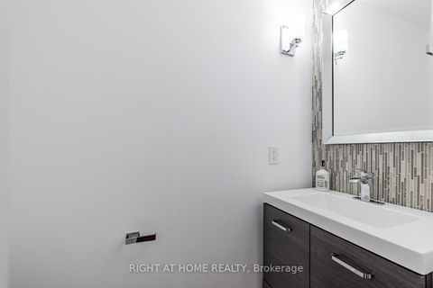 Photo 18 at 67 Timna Crescent, Patterson, Vaughan