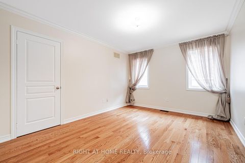 Photo 24 at 67 Timna Crescent, Patterson, Vaughan