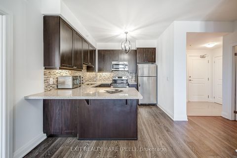 Photo 14 at 706 - 12 Woodstream Boulevard, Vaughan Grove, Vaughan