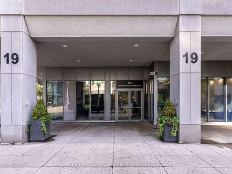 Photo 2 at 1007 - 19 Grand Trunk Crescent, Waterfront Communities C1, Toronto