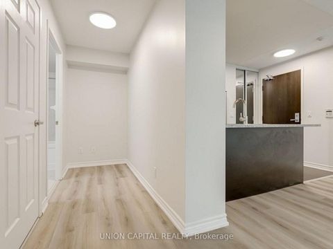 Photo 18 at 1007 - 19 Grand Trunk Crescent, Waterfront Communities C1, Toronto