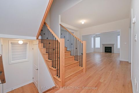 Photo 2 at 1345 Davis Loop, Lefroy, Innisfil