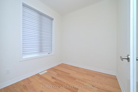 Photo 7 at 1345 Davis Loop, Lefroy, Innisfil