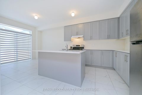 Photo 8 at 1345 Davis Loop, Lefroy, Innisfil