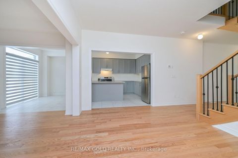 Photo 14 at 1345 Davis Loop, Lefroy, Innisfil