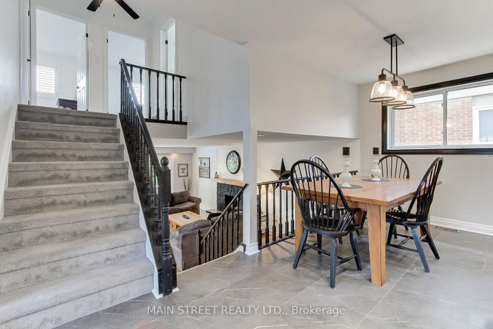 Photo 13 at 124 Lee Avenue, Bradford, Bradford West Gwillimbury