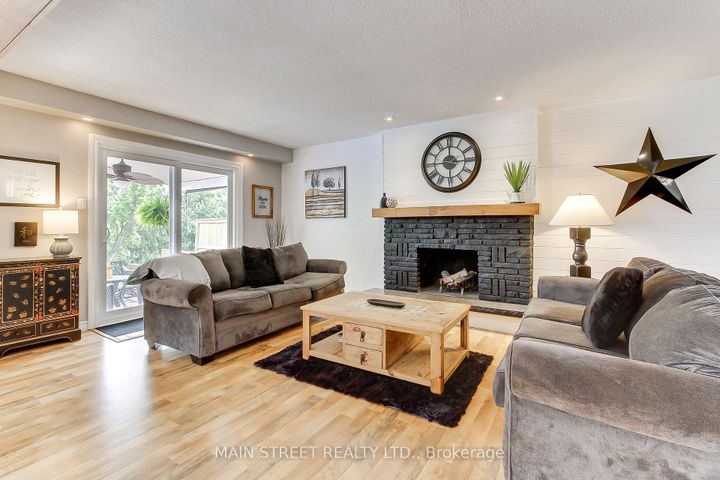 Photo 21 at 124 Lee Avenue, Bradford, Bradford West Gwillimbury