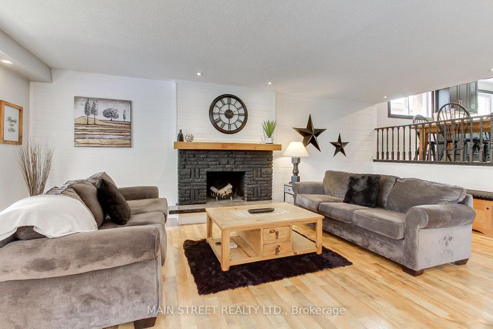 Photo 22 at 124 Lee Avenue, Bradford, Bradford West Gwillimbury