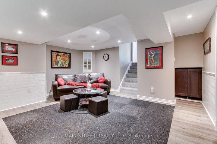 Photo 24 at 124 Lee Avenue, Bradford, Bradford West Gwillimbury