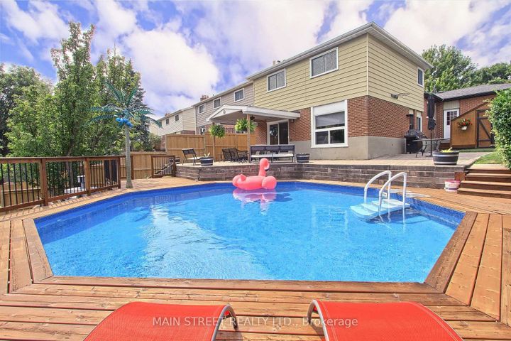 Photo 30 at 124 Lee Avenue, Bradford, Bradford West Gwillimbury
