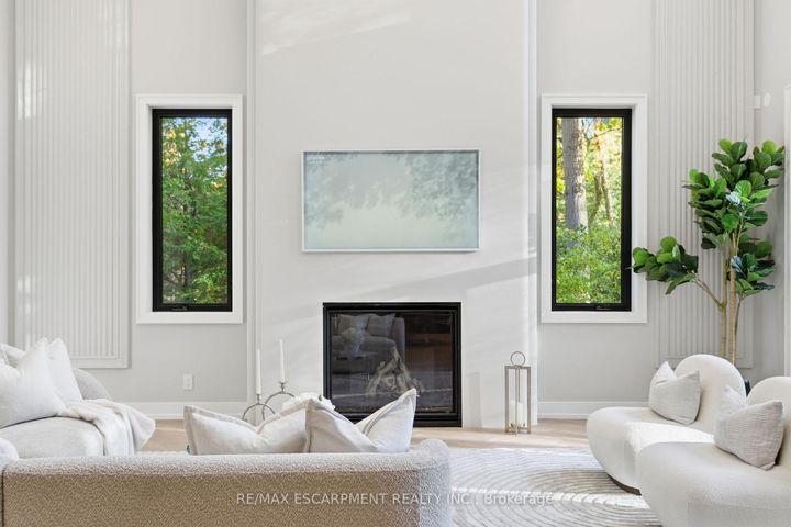 Photo 14 at 1380 Birchwood Heights Drive, Mineola, Mississauga