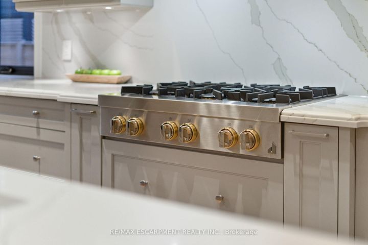 Photo 22 at 1380 Birchwood Heights Drive, Mineola, Mississauga