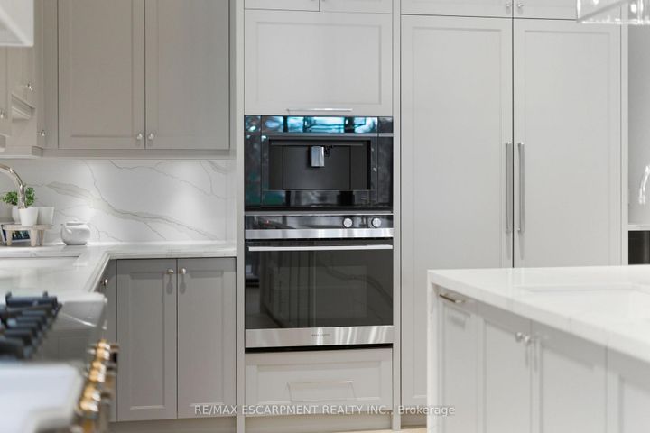 Photo 23 at 1380 Birchwood Heights Drive, Mineola, Mississauga