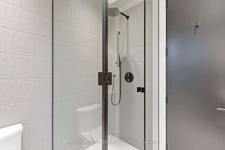 Photo 33 at 1380 Birchwood Heights Drive, Mineola, Mississauga