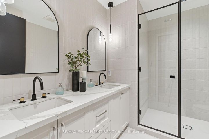 Photo 36 at 1380 Birchwood Heights Drive, Mineola, Mississauga