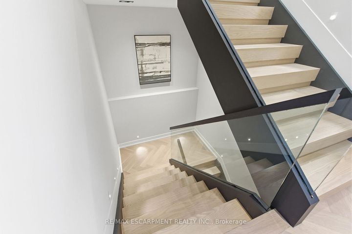 Photo 38 at 1380 Birchwood Heights Drive, Mineola, Mississauga