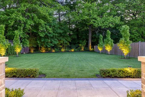 Photo 2 at 14 Penhale Drive, Humber Heights, Toronto