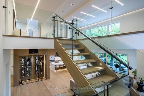 Photo 18 at 14 Penhale Drive, Humber Heights, Toronto