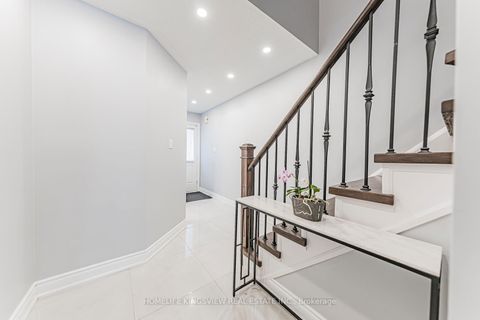 Photo 6 at 80 Giancola Crescent, Maple, Vaughan