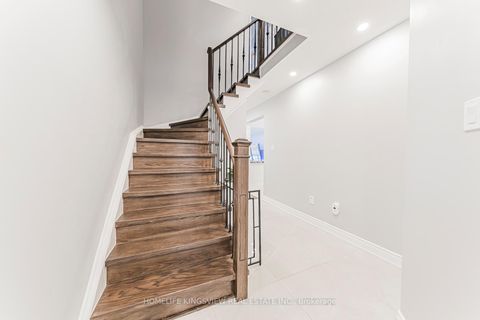 Photo 7 at 80 Giancola Crescent, Maple, Vaughan