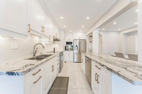 Photo 14 at 80 Giancola Crescent, Maple, Vaughan