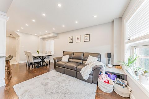 Photo 23 at 80 Giancola Crescent, Maple, Vaughan