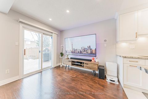 Photo 24 at 80 Giancola Crescent, Maple, Vaughan