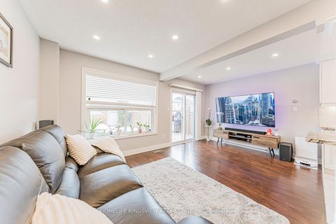 Photo 27 at 80 Giancola Crescent, Maple, Vaughan