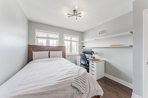 Photo 36 at 80 Giancola Crescent, Maple, Vaughan