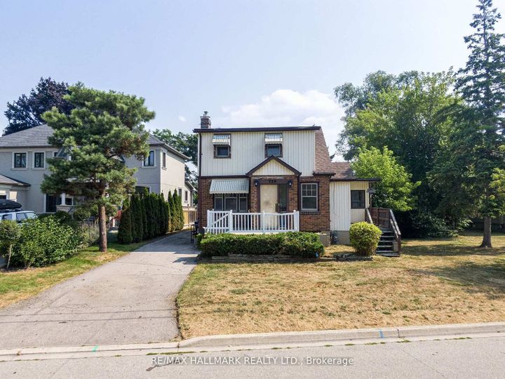 Photo 14 at 724-728 Montbeck Crescent, Lakeview, Mississauga