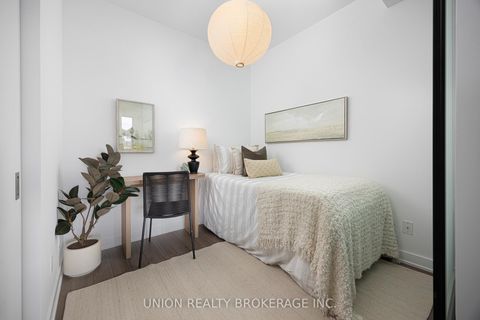 Photo 10 at 211 - 2799 Kingston Rd Road, Cliffcrest, Toronto