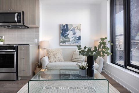 Photo 13 at 211 - 2799 Kingston Rd Road, Cliffcrest, Toronto