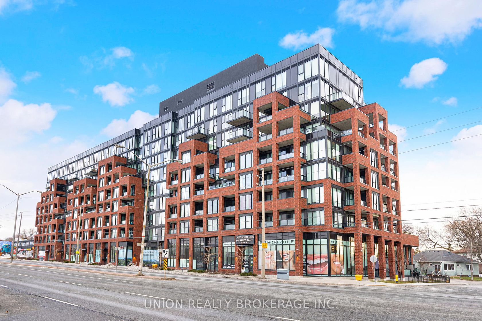 211 - 2799 Kingston Rd Road, Cliffcrest, Toronto 