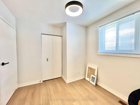 Photo 12 at 728 Sunnypoint Drive, Leslie Valley, Newmarket