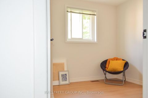 Photo 13 at 728 Sunnypoint Drive, Leslie Valley, Newmarket