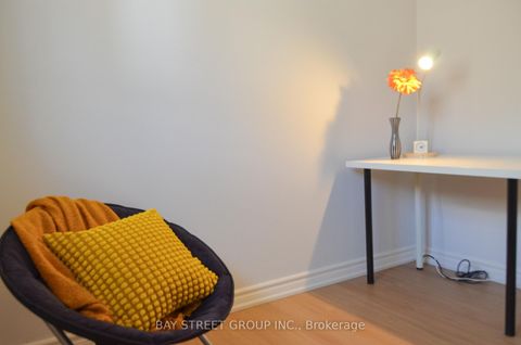 Photo 14 at 728 Sunnypoint Drive, Leslie Valley, Newmarket