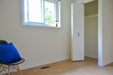 Photo 16 at 728 Sunnypoint Drive, Leslie Valley, Newmarket