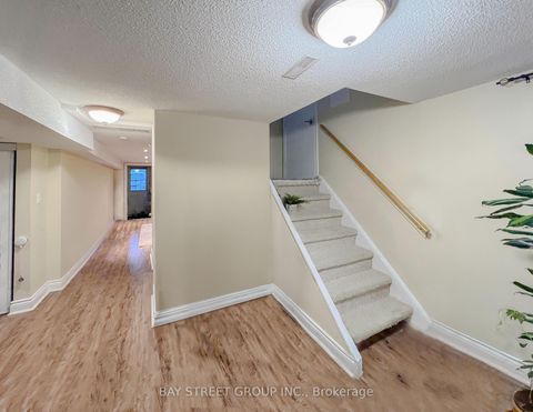 Photo 24 at 728 Sunnypoint Drive, Leslie Valley, Newmarket