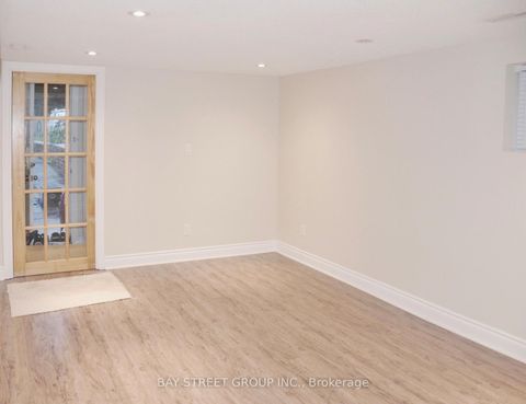 Photo 25 at 728 Sunnypoint Drive, Leslie Valley, Newmarket