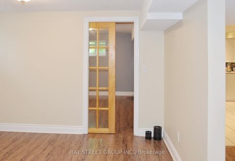 Photo 28 at 728 Sunnypoint Drive, Leslie Valley, Newmarket