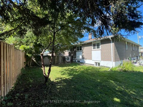 Photo 39 at 728 Sunnypoint Drive, Leslie Valley, Newmarket