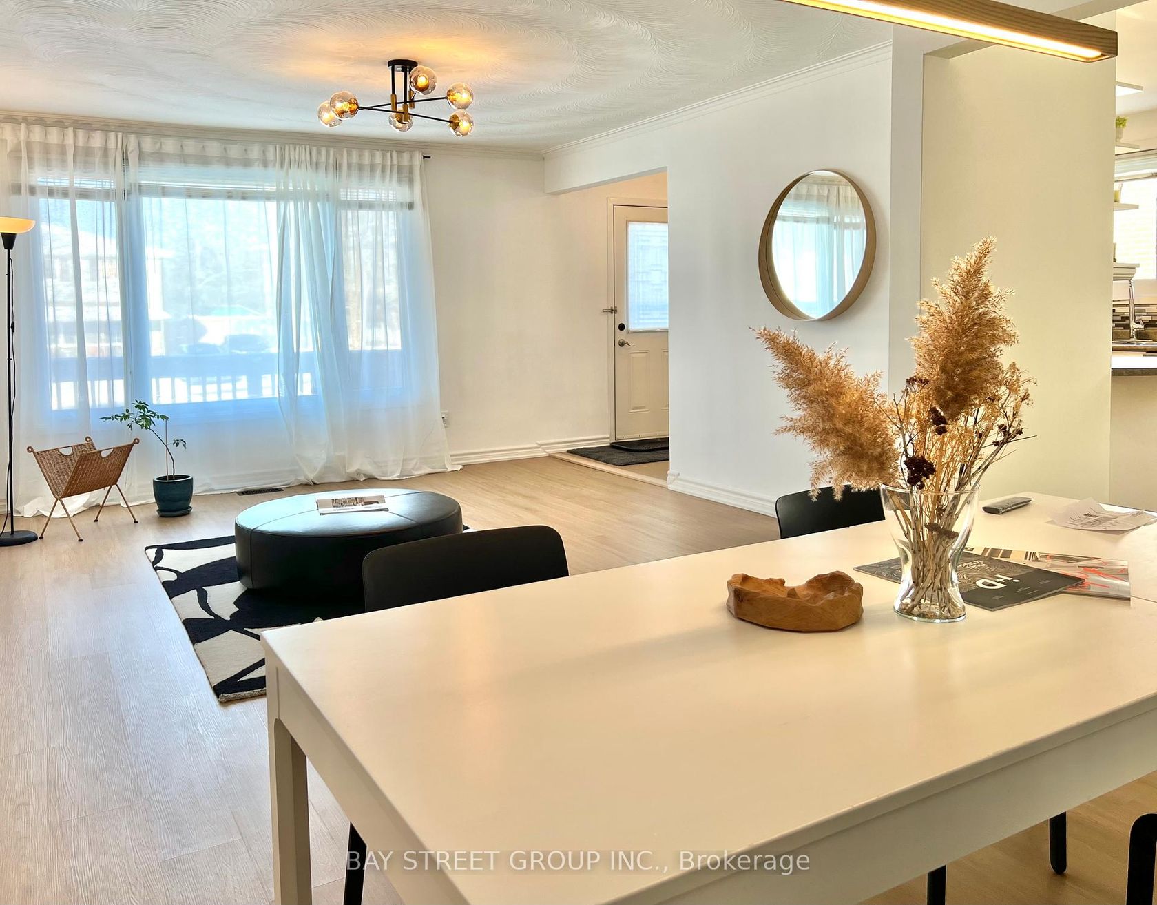 728 Sunnypoint Drive, Leslie Valley, Newmarket photo number 2